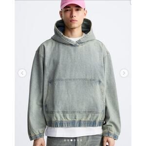 Zara Men's Light Wash Oversized Hooded Denim JacketKangaroo PocketSize Medium
